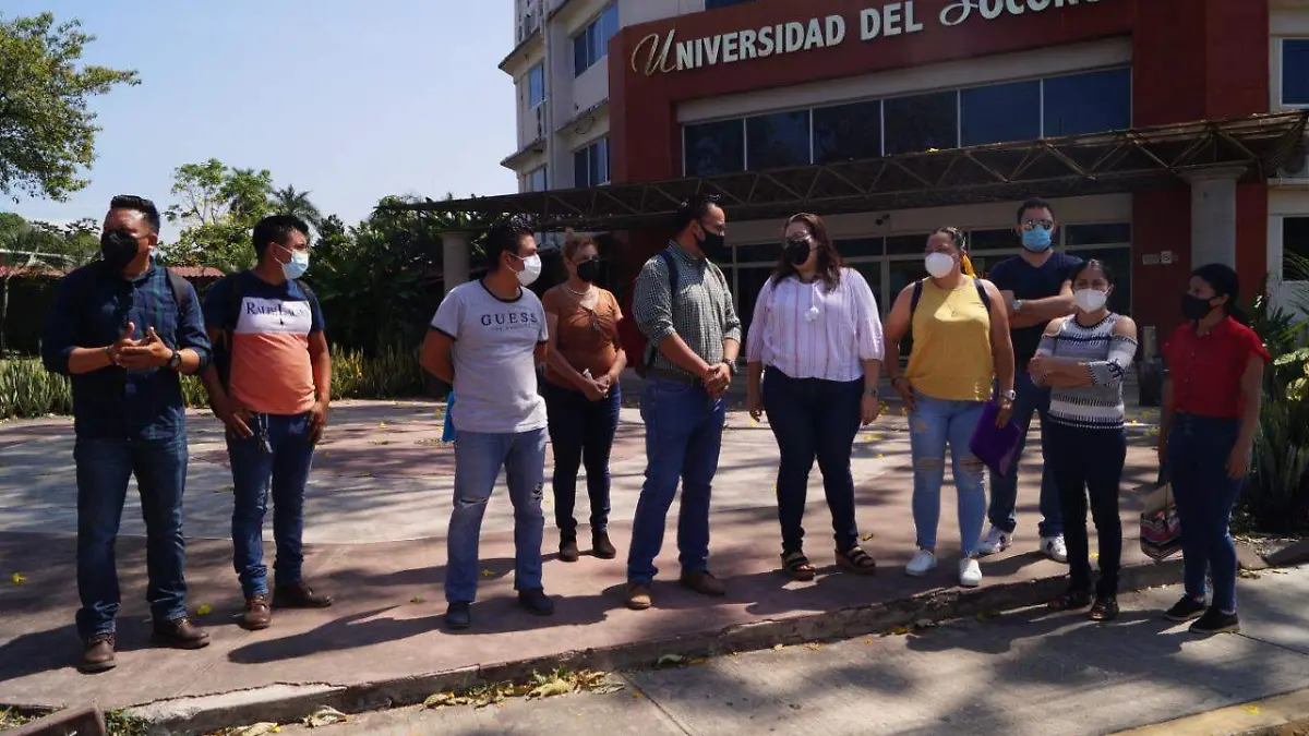 universidad, títulos, denuncias